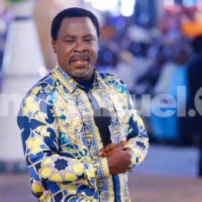 Tb Joshua collect offering